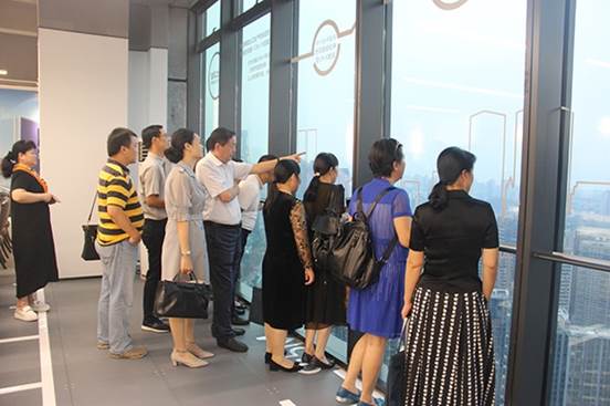 说明: F:\【资料与办公】\办公区\2.网站新闻\2019年\9月\2019.09.18\旅行（文中.jpg